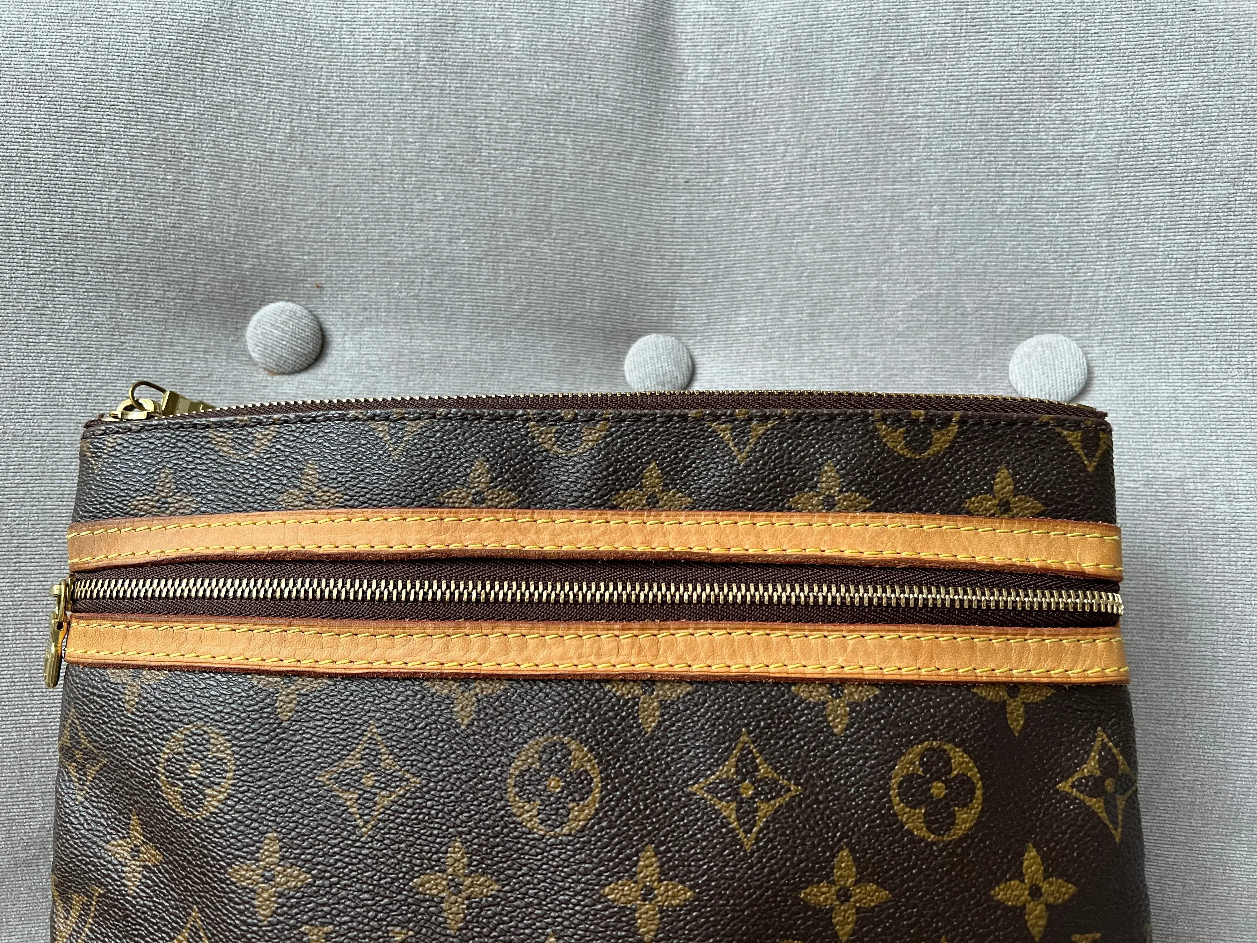 Louis Vuitton  Bosphore Messenger Monogram